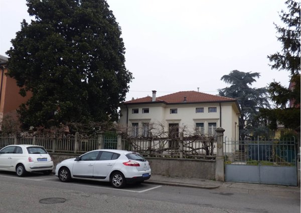 casa indipendente in vendita a Verona in zona Borgo Roma