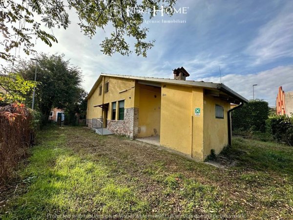 casa indipendente in vendita a Verona in zona Quinzano