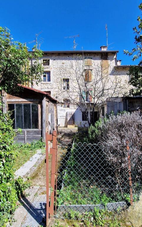 casa indipendente in vendita a Verona