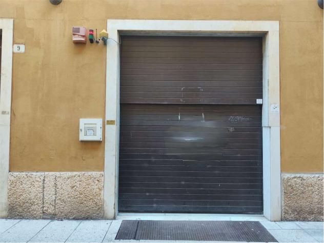 negozio in vendita a Verona in zona Centro Storico