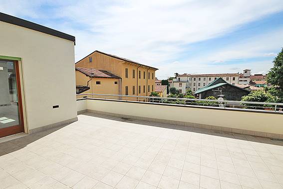 appartamento in vendita a Verona in zona Veronetta
