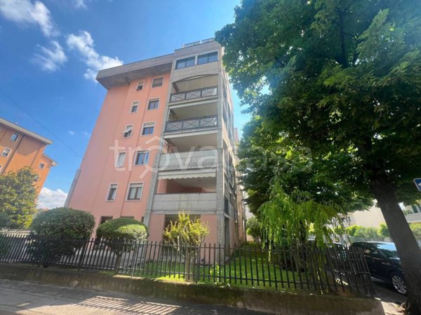 appartamento in vendita a Verona in zona Borgo Venezia / Borgo Trieste
