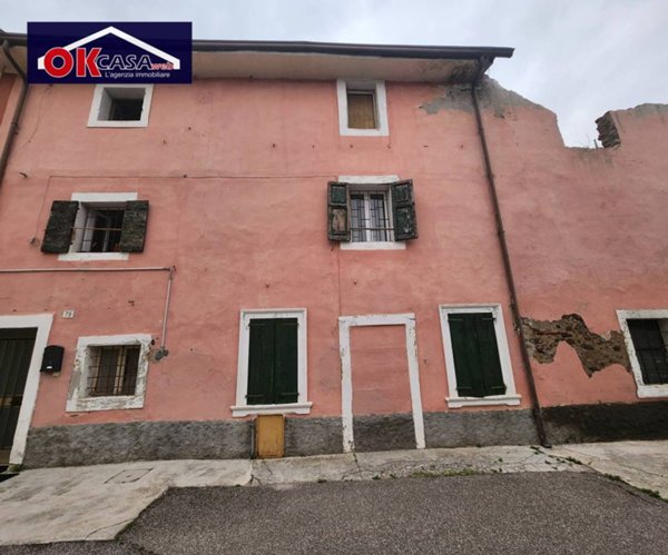 casa indipendente in vendita a Verona