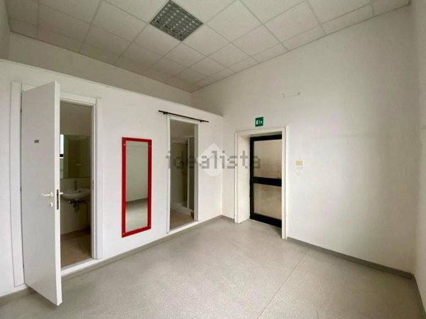 ufficio in vendita a Verona in zona Cittadella