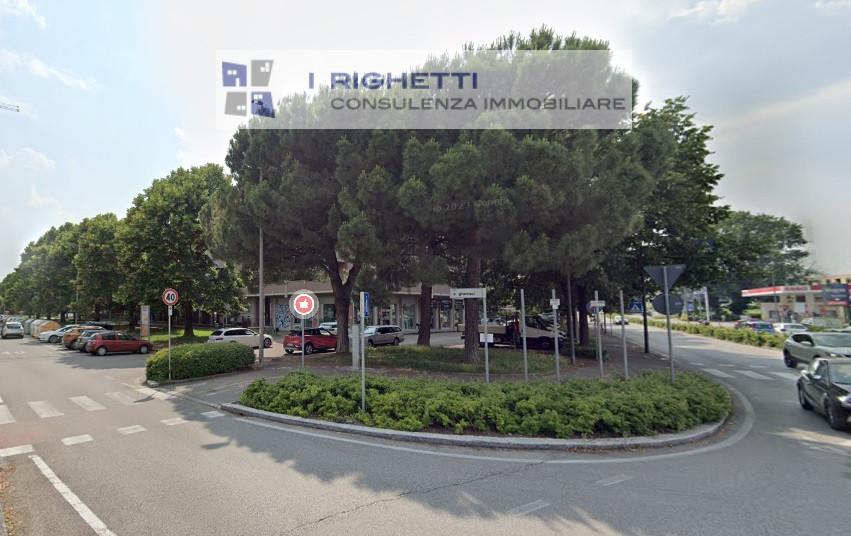 negozio in vendita a Verona in zona Borgo Milano