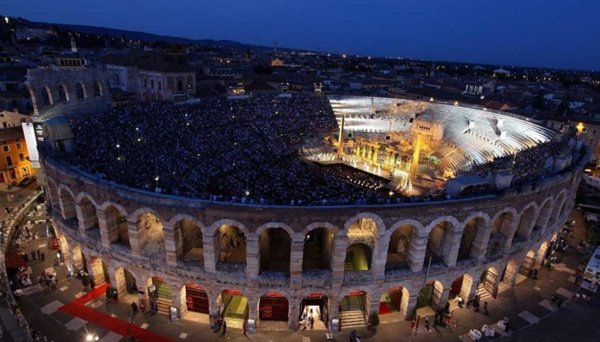 appartamento in vendita a Verona in zona Centro Storico