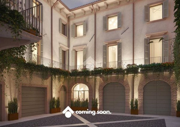 appartamento in vendita a Verona in zona Centro Storico