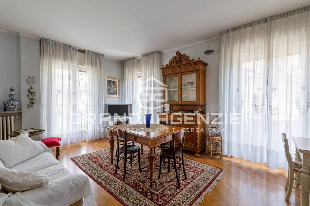 appartamento in vendita a Verona in zona Valdonega