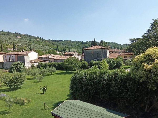 casa indipendente in vendita a Verona in zona Avesa