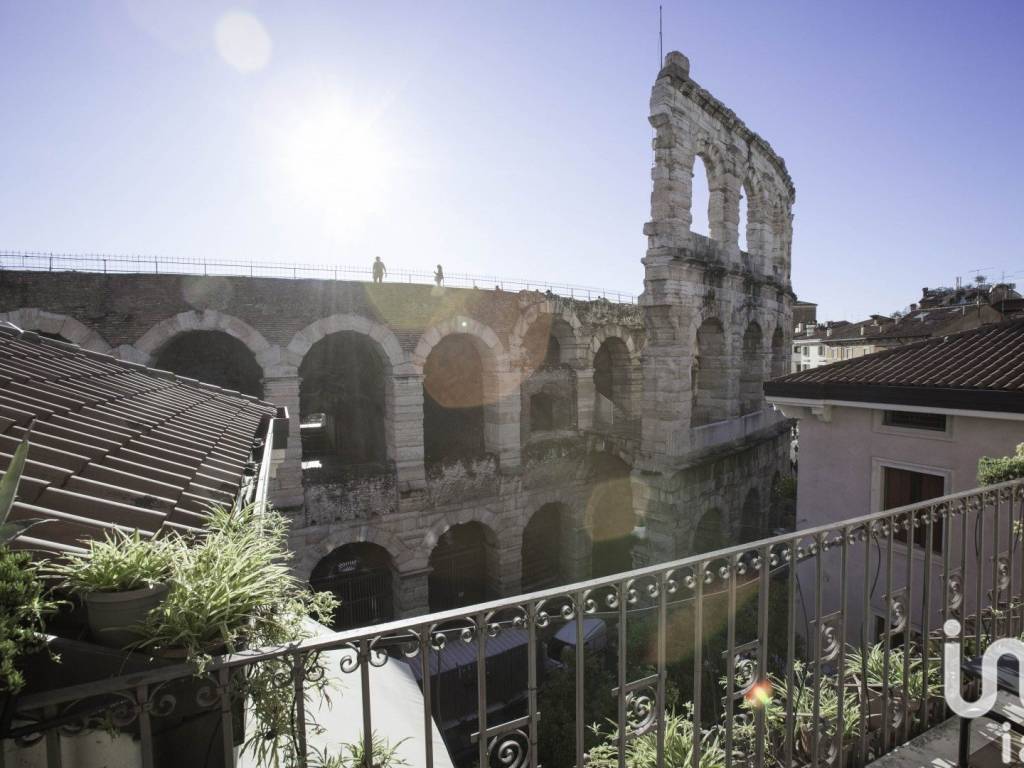 appartamento in vendita a Verona in zona Centro Storico