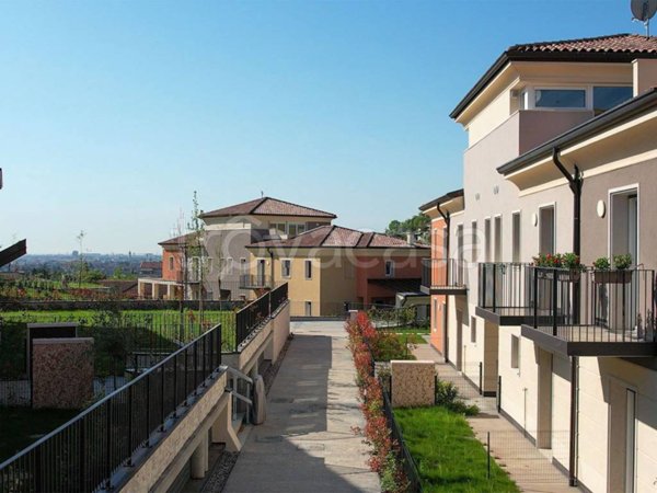 casa indipendente in vendita a Verona in zona Quinzano