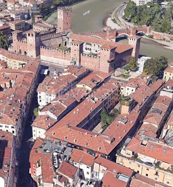 appartamento in vendita a Verona in zona Centro Storico
