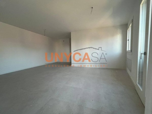 appartamento in vendita a Verona in zona Borgo Roma