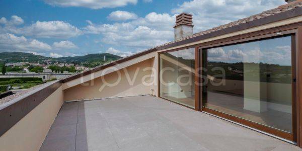 appartamento in vendita a Verona in zona Porto Crencano