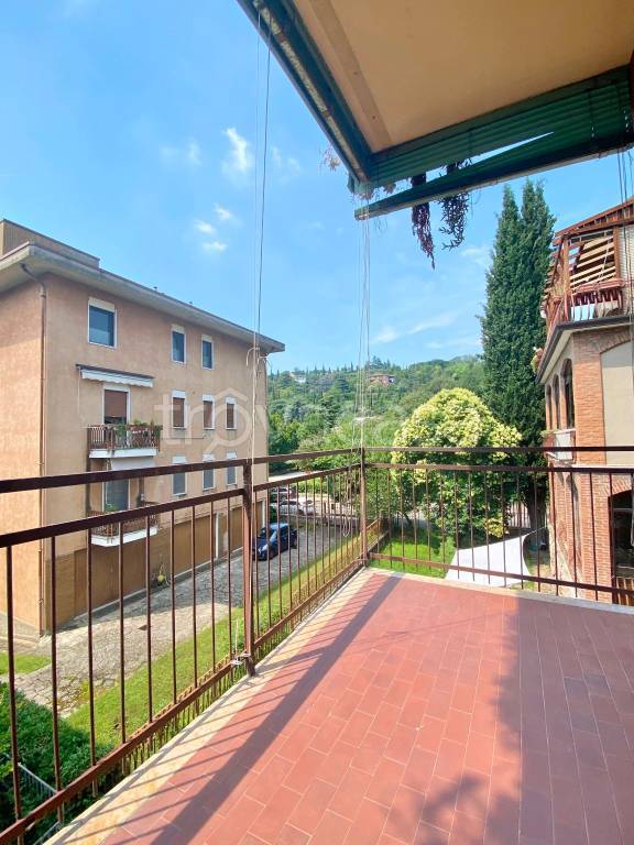 appartamento in vendita a Verona in zona Valdonega