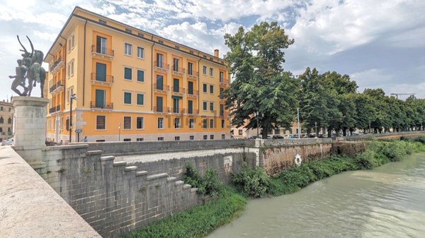 appartamento in vendita a Verona in zona Centro Storico