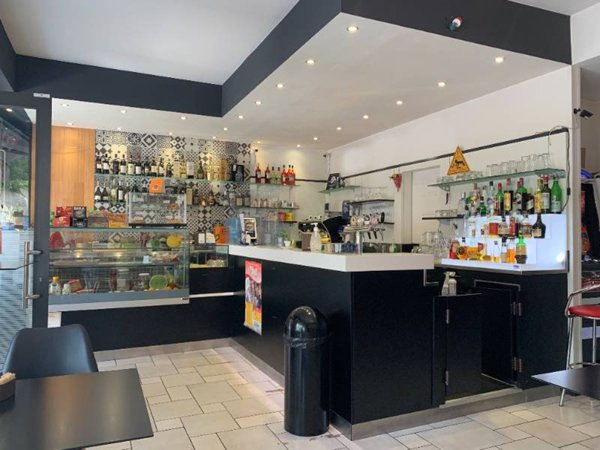 negozio in vendita a Verona in zona Borgo Milano