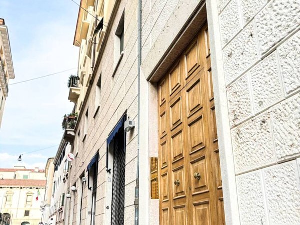 appartamento in vendita a Verona in zona Centro Storico
