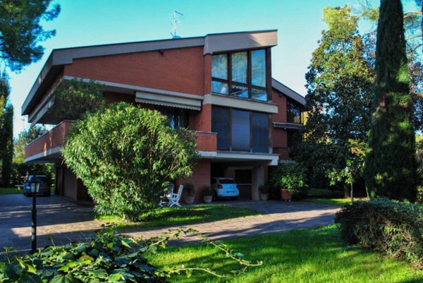 casa indipendente in vendita a Verona