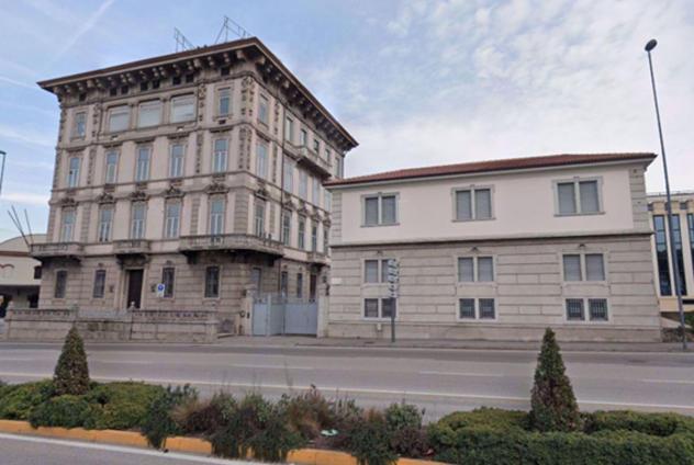 ufficio in vendita a Verona in zona Golosine