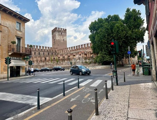 negozio in vendita a Verona