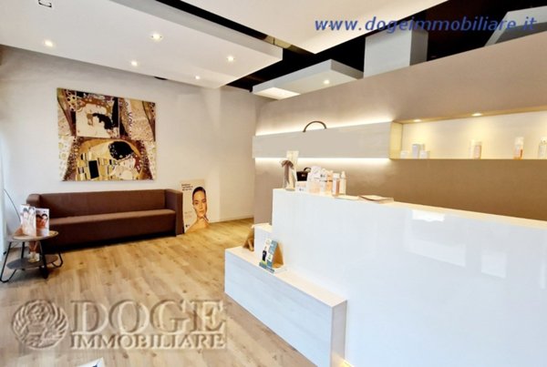 locale commerciale in vendita a Verona