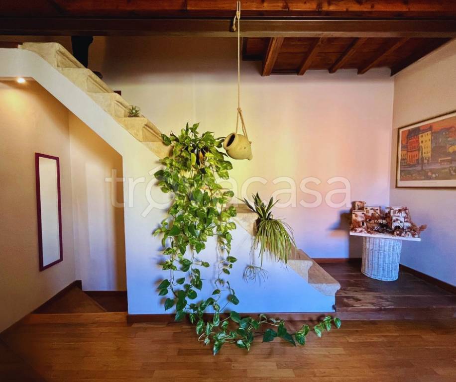casa indipendente in vendita a Verona in zona Avesa