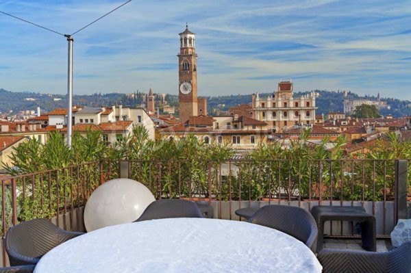 appartamento in vendita a Verona in zona Centro Storico