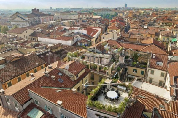 appartamento in vendita a Verona in zona Centro Storico