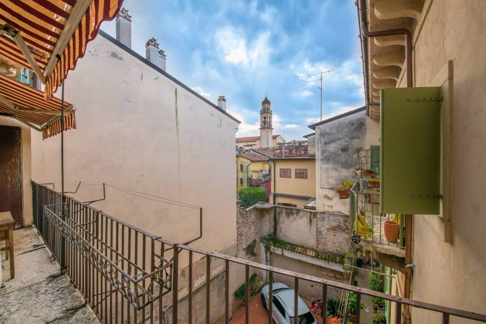 appartamento in vendita a Verona in zona Centro Storico