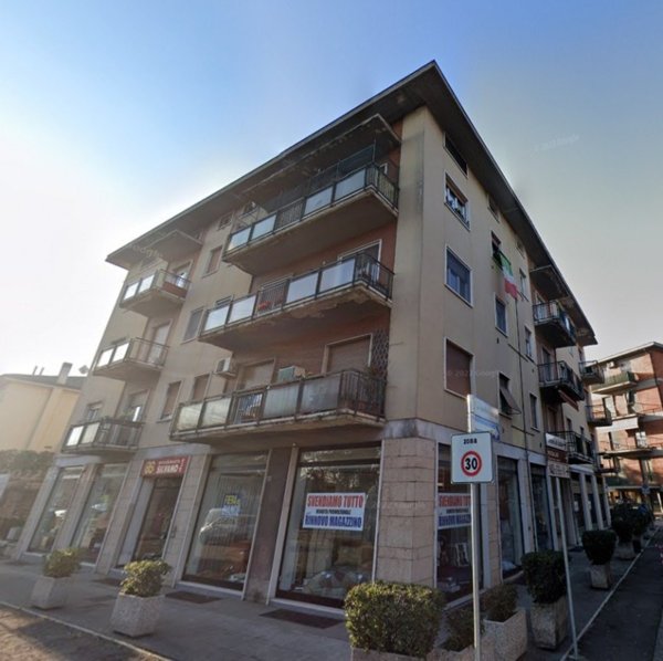 locale di sgombero in vendita a Verona in zona Borgo Roma