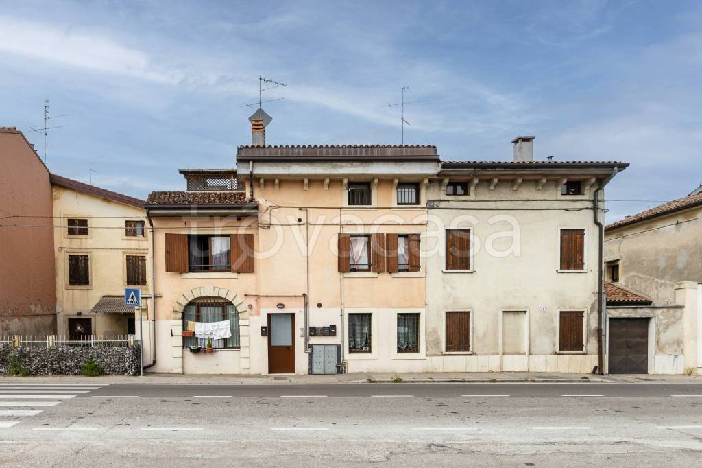 appartamento in vendita a Verona in zona San Massimo all'Adige