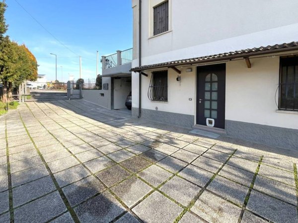 appartamento in vendita a Verona in zona Cadidavid