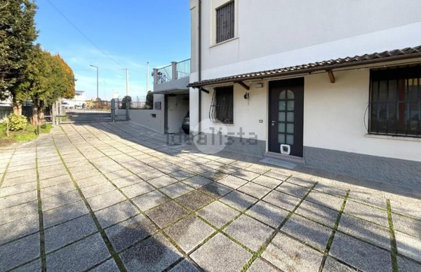 appartamento in vendita a Verona in zona Cadidavid