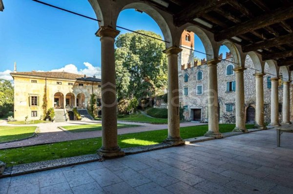casa indipendente in vendita a Verona in zona Santa Maria in Stelle