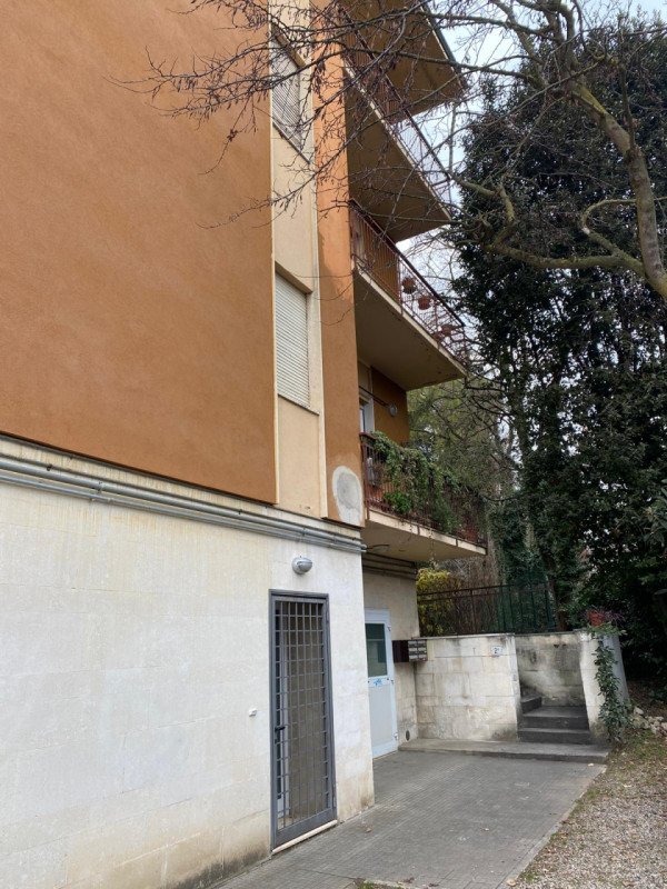 appartamento in vendita a Verona in zona Valdonega