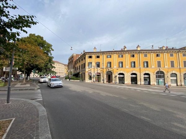 ufficio in vendita a Verona in zona Centro Storico