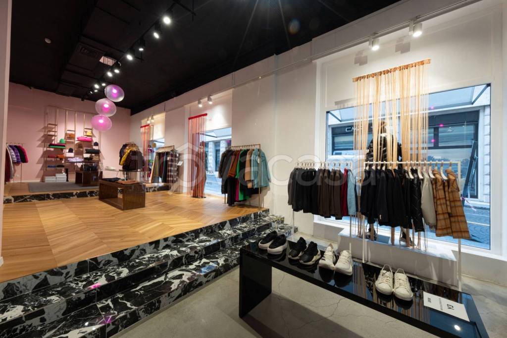 negozio in vendita a Verona in zona Centro Storico