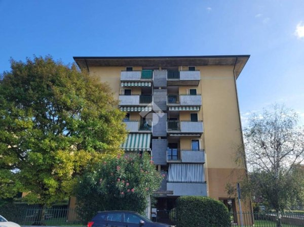 appartamento in vendita a Verona in zona Borgo Roma