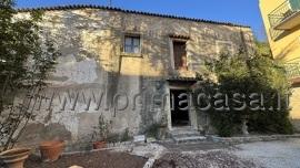 casale in vendita a Verona in zona Avesa