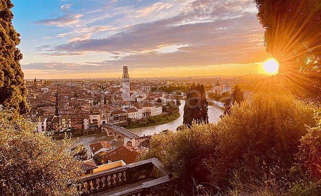 appartamento in vendita a Verona in zona Centro Storico