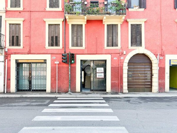 negozio in vendita a Verona in zona Veronetta
