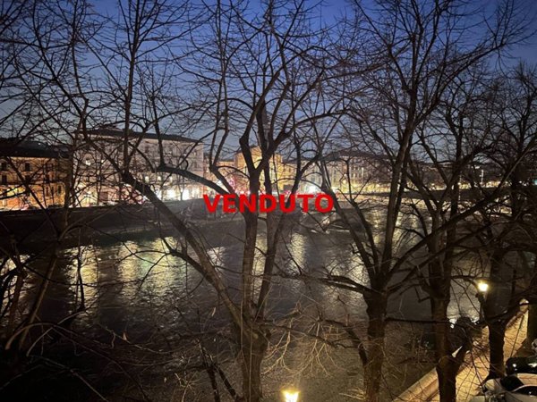 appartamento in vendita a Verona in zona Centro Storico