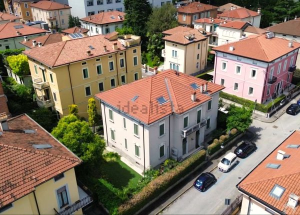 casa indipendente in vendita a Verona in zona Cittadella
