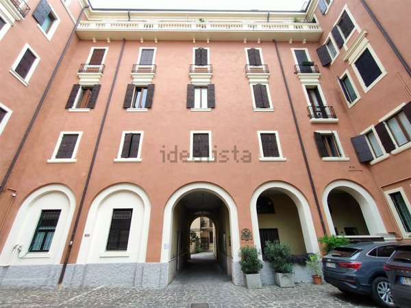 appartamento in vendita a Verona in zona Cittadella