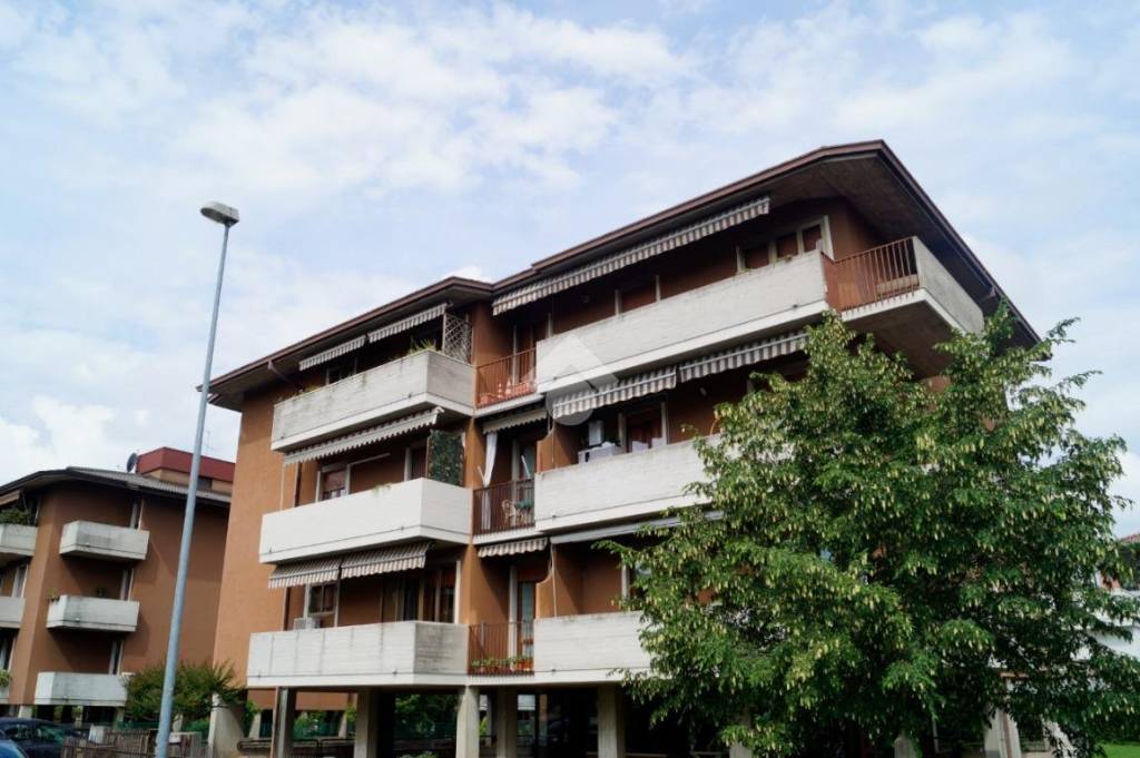 appartamento in vendita a Verona in zona Borgo Roma