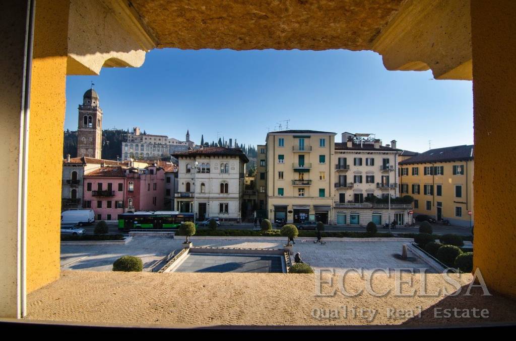 appartamento in vendita a Verona in zona Veronetta
