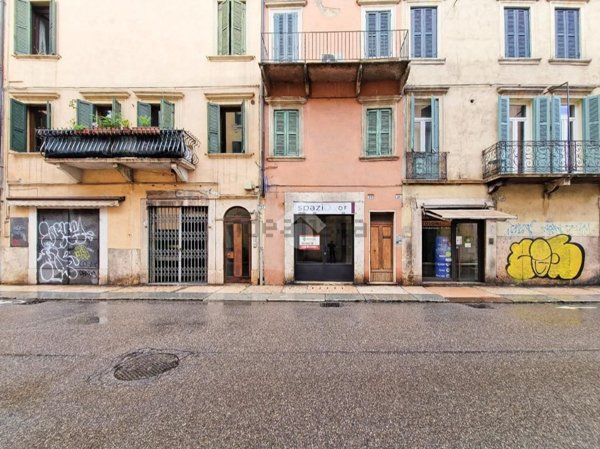 negozio in vendita a Verona in zona Veronetta