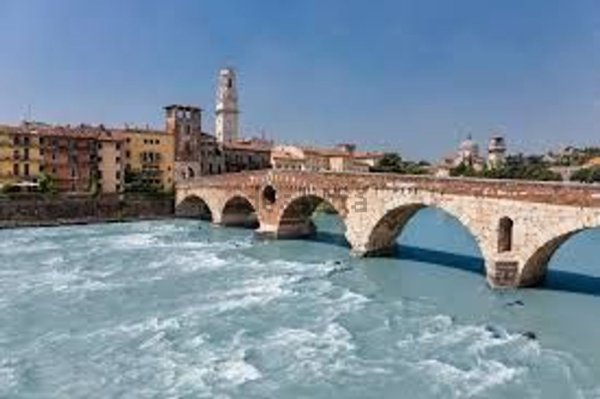 appartamento in vendita a Verona in zona Centro Storico
