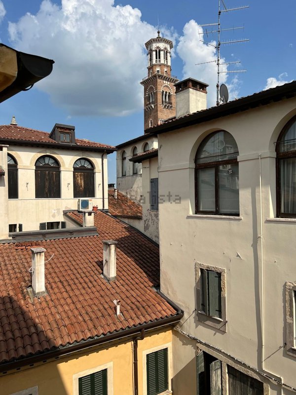 appartamento in vendita a Verona in zona Centro Storico